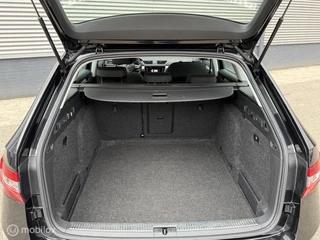 Škoda Superb Skoda Superb Combi 1.4 TSI Ambition NAVIGATIE - afbeelding nr 22