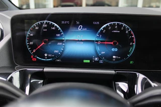 Mercedes-Benz B-Klasse Mercedes-Benz B-klasse 250e 218PK BUSINESS SOLUTION AMG NIGHT EDITION | NAVIGATIE | SFEERVERLICHTING | ACHTERUITRIJCAMERA | PARKEERSENSOREN VOOR / ACHTER | ALCANTARA / KUNSTLEDER BEKLEDING | VOORSTOELEN VERWARMBAAR | VERLICHTE INSTAPLIJSTEN | LICHTMETALEN AMG DUBBELSPAAKS VELGEN 18