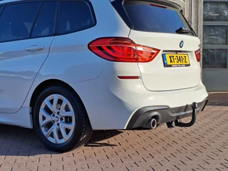 BMW 2 Serie | Leder | Trekhaak | M-pakket | Head-up | Camera | Stoelverwarming | - afbeelding nr 57