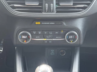 Ford Focus Ford Focus 1.0 EcoBoost Hybrid ST Line 125 Pk | Achteruitrijcamera | Keyless | Led Koplampen | Dual Climate Control | - afbeelding nr 18