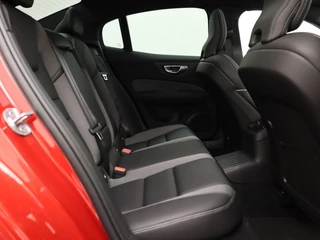 Volvo S60 Volvo S60 T6 PLUG-IN HYBRID LONG RANGE PLUS DARK HEICO BODYKIT SCHUIFDAK 2 - afbeelding nr 32