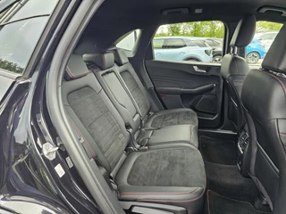 Ford Kuga Ford Kuga 1.5 EcoBoost ST-Line 150pk | Winter Pack | Camera | Navigatie | Half leder | Full led | Rode remklauwen - afbeelding nr 10
