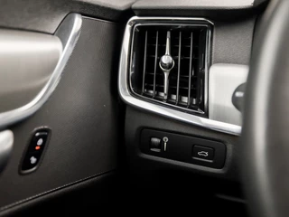 Volvo V90 Volvo V90 2.0 T5 Momentum 255Pk Automaat (APPLE CARPLAY, GROOT NAVI, LEDER, CAMERA, ADAPTIVE CRUISE, ELEK SPORTSTOELEN, STOELVERWARMING, GETINT GLAS, NIEUWE APK, NIEUWSTAAT) - afbeelding nr 26