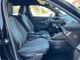 Peugeot 2008 Peugeot 2008 1.2 PureTech 130 Allure Automaat I Carplay I 360 Camera I Blindspot - afbeelding nr 24