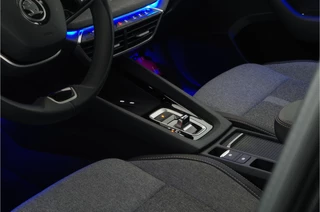 Škoda Octavia ŠKODA Octavia Combi 1.5 TSI MHEV First Edition > Camera/Adapt.cruise/Winterpakket... - afbeelding nr 14