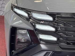 Hyundai Tucson Hyundai Tucson NIEUWE AUTO 1.6 T-GDI PHEV 252PK 4WD N-LINE SKY PANO. 360.CAMERA ELEK.KLEP ELEK.STOEL/GEHEUG.VERWARMD SUBWFR 19''LMV ZWARTE HEMEL HEADUP STOELKOELING STUURVERW. PLUG IN HYBRIDE - 5 JAAR GARANTIE 4X4 - afbeelding nr 79