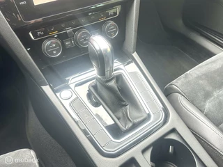 Volkswagen Passat Volkswagen Passat Variant 1.4 TSI ACT Highline Business R-LINE DSG AUTOMAAT ALCANTARA STOELEN LED VERLICHTING ZEER MOOIE AUTO!! - afbeelding nr 20