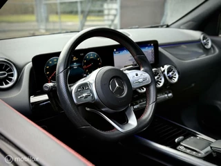 Mercedes-Benz GLA Mercedes GLA-klasse GLA200 AMG Line | Pano | Memory | Carbon - afbeelding nr 3