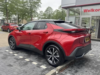 Toyota C-HR Dodenhoekdetectie, Navigatie, Parkeersensoren V + A , All-in Rijklaarprijs - afbeelding nr 3