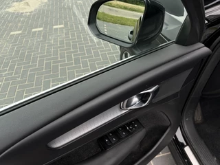 Volvo XC40 Volvo XC40 1.5 T4 Rech Inscr. M2022 NAVI PDC CAMERA LEDER LED VIRTUAL - afbeelding nr 17