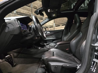 BMW 2 Serie BMW 2-serie Gran Coupé M235i xDrive High Executive Edition Pano Leder HUD 19