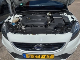Volvo V40 Volvo V40 1.6 T3 R-Design, Navi, Clima, Cruise, Trekhaak - afbeelding nr 36