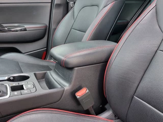 Kia Sportage 1.6 T-GDI 177pk Automaat GT-Line | Navi | Apple Carplay+Android Auto | Clima | Cruise | UBL Sound | Panorama Schuifdak | Led Koplampen | Keyless Entry | Pdc V+A+Camera | Privacy Glass |19''lm - afbeelding nr 25