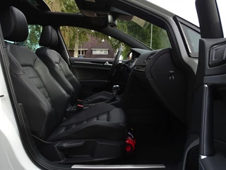 Volkswagen Golf Volkswagen Golf TSI GTE 245PK / GTI R Perf. ed. / LED - afbeelding nr 11