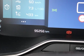 Citroën C5 Aircross Citroen C5 Aircross 1.6 Plug-in 225PK Hybrid BUSINESS | NAVIGATIE | APPLE CARPLAY/ANDROID AUTO | KEYLESS ENTRY/START | LED KOPLAMPEN | DODEHOEK DETECTIE | LICHTMETALEN VELGEN 18