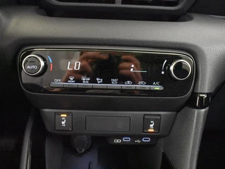 Toyota Yaris Toyota Yaris 1.5 Hybrid 115 Style | Stuur en Stoelverwarming | Parkeersensore - afbeelding nr 27