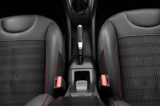 Peugeot 208 Peugeot 208 1.2 PureTech GT-line*CAMERA*ECC*CARPLAY* - afbeelding nr 41