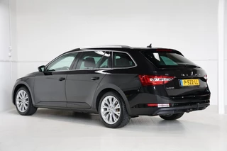 Škoda Superb Škoda Superb Combi 1.4TSI iV 218PK Business Ed. Plus *NAP/Trekh/Virtual/Stoelvw/Keyless* - afbeelding nr 10
