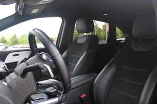 Mercedes-Benz B-Klasse Mercedes-Benz B-klasse 250e 218PK BUSINESS SOLUTION AMG NIGHT EDITION | NAVIGATIE | SFEERVERLICHTING | ACHTERUITRIJCAMERA | PARKEERSENSOREN VOOR / ACHTER | ALCANTARA / KUNSTLEDER BEKLEDING | VOORSTOELEN VERWARMBAAR | VERLICHTE INSTAPLIJSTEN | LICHTMETALEN AMG DUBBELSPAAKS VELGEN 18