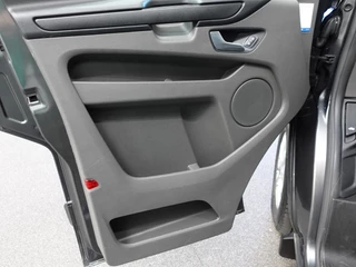 Ford Transit Custom Ford Transit Custom 300 2.0 TDCI 130pk L2H1 Trend Automaat Airco Navigatie Cruise control Camera Parkeersensoren Trekhaak Betimmering Laadruimte - afbeelding nr 10
