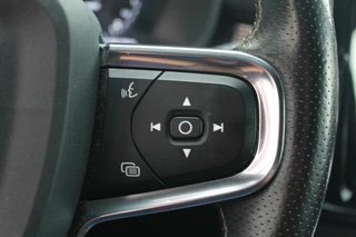 Volvo XC40 Volvo XC40 T4 Recharge R-Design | Parkeercamera | Glossy Black | Keyless - afbeelding nr 28