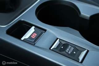 Peugeot 2008 Peugeot 2008 1.2 PureTech Allure, Digitaal dashboard, Pdc voor/achter + camera, App connect, Donker glas, Cruise, Clima, Navi, Full led. - afbeelding nr 25