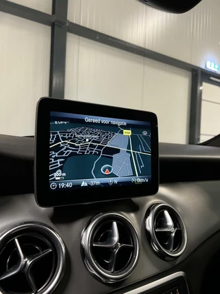 Mercedes-Benz GLA Mercedes GLA-klasse 180 AMG Navi Camera Cruise Climate PDC - afbeelding nr 22