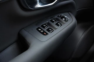Volvo XC90 Volvo XC90 T8 Plug-in hybrid Plus Dark | Head-up | Pano dak | 360 camera | HK audio - afbeelding nr 17