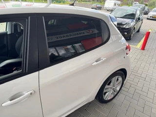 Peugeot 208 Peugeot 208 1.2 PT SIGNATURE + AIRCO/APPLE CARPLAY/ANDROID AUTO/PDC/CRUISE - afbeelding nr 20