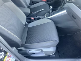 Volkswagen Polo Volkswagen Polo 1.0 TSI Life Business NIEUW MODEL CLIMATE CONTROLE STOELVERWARMING CARPLAY PARKEERSENSOREN ZEER NETTE AUTO!! - afbeelding nr 7