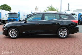 Ford Focus Ford Focus Wagon 1.0 EcoBoost Trend Edition Business, Voor -achter Pdc, Clima, Cruise, Navi, 16 inch Lmv. - afbeelding nr 3