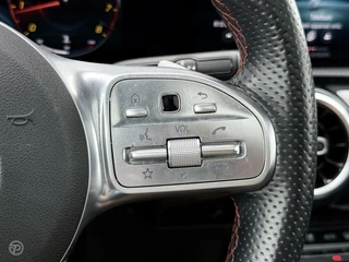 Mercedes-Benz A-Klasse Mercedes-Benz A-klasse 200 AMG Panoramadak Camera LED DAB Widescreen Apple CarPlay/Android Auto Night Pakket Stoelverwarming - afbeelding nr 15