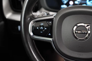 Volvo XC60 Volvo XC60 2.0 T8 AWD R-Design Lucht|Pano|Memory|Leder|Dodehoeksdetectie|Camera - afbeelding nr 19