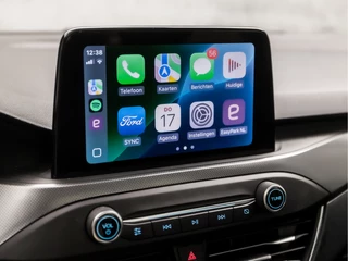 Ford Focus Automaat (PANORAMADAK, APPLE CARPLAY, GROOT NAVI, STUUR/STOELVERWARMING, GETINT GLAS, ADAPTIVE CRUISE, TREKHAAK, PARKEER ASSISTENT, NIEUWE APK, NIEUWSTAAT) - afbeelding nr 9