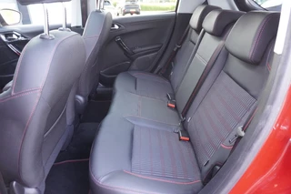Peugeot 208 Peugeot 208 1.2 PureTech GT-line / 1e eig. / Pano / Trekhaak / Navi / Clima / Carplay / DAB+ - afbeelding nr 11
