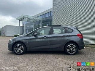 BMW 2 Serie BMW 2-serie Active Tourer 220d Executive - afbeelding nr 2