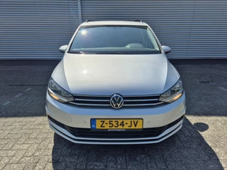 Volkswagen Touran Volkswagen Touran 1.5 TSI Comfortline 7p, airco,cruise,navigatie,app connect,wegklapbare trekhaak,parkeersensoren, - afbeelding nr 4