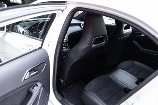 Mercedes-Benz A-Klasse Mercedes-Benz A-Klasse 180 AMG Edition Plus | Stoelverwarming | Navi | - afbeelding nr 6