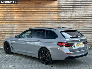 BMW 5 Serie BMW 520e Touring Executive | Pano | ACC | Head-Up | CarPlay - afbeelding nr 2