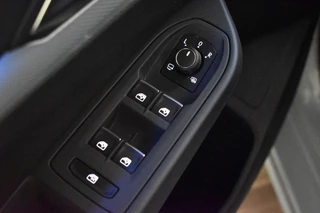 Volkswagen Golf NAVI/CARPLAY/TREKHAAK - afbeelding nr 25