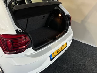 Volkswagen Polo Volkswagen Polo 1.0 TSI COMFORTLINE RIJKLAAR l NAP l LMV l AIRCO l ACC l - afbeelding nr 41