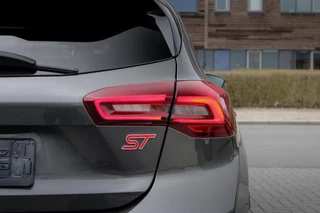 Ford Focus Ford Focus 2.3 Ecoboost 280pk ST-3 | Sper Differentieel | Panoramadak | Adaptive cruise control |Winter Pack | Trekhaak Afneembaar - afbeelding nr 8