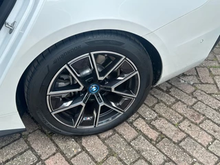 BMW i4 BMW I4 EDrive40 84 kWh M Sport 50 Jahre 5d PANO - afbeelding nr 39