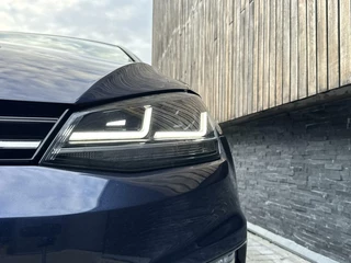 Volkswagen Golf Volkswagen Golf Variant 1.4 TSI R-line 150pk | Navigatiesysteem | Osram LED verlichting | Trekhaak uitklapbaar | Keyless entry | Stoelverwarming | Cruise control | R-stuur | Parkeersensoren voor en achter | Achteruitrijcamera - afbeelding nr 55