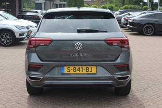 Volkswagen T-Roc Volkswagen T-Roc 1.5 TSI Sport Business 3x R-Line / Camera / Virtual Cockpit / Navigatie / 19'' / Keyless / Stoelverwarming / ACC - afbeelding nr 15