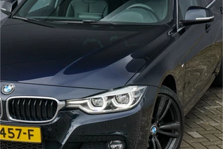 BMW 3 Serie BMW 3 Serie 330i xDrive High Ex M-Sport Individual Schuifdak Navi Pro 18