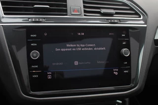 Volkswagen Tiguan Volkswagen Tiguan 1.4 TSI ACT Highline Bus. R-Line / Trekhaak / Panoramadak / 360Camera / 19'' / Virtual Cockpit / Apple CarPlay / DAB / Stoelverwarming / ACC - afbeelding nr 24