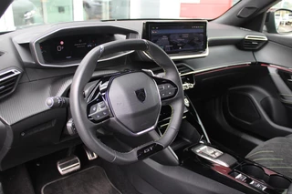Peugeot 2008 Peugeot 2008 1.2 130PK AUTOMAAT GT PACK | NAVIGATIE | FULL LED KOPLAMPEN | DRAADLOZE APPLE CARPLAY/ANDROID AUTO | ADAPTIVE CRUISE CONTROL | CAMERA VOOR + ACHTER | CLIMATE CONTROL | LICHTMETALEN VELGEN 17