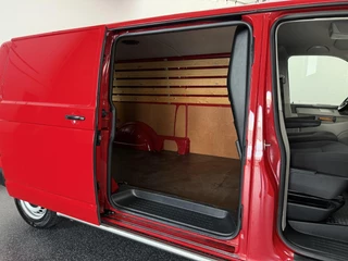 Volkswagen Transporter Volkswagen Transporter 2.0 TDI L2H1 Automaat | Airco | Marge | Trekhaak - afbeelding nr 7