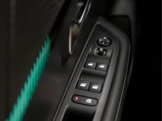 Peugeot 208 (APPLE CARPLAY, GROOT NAVI, 360 CAMERA, LEDER, GETINT GLAS, SPORTSTOELEN, LM VELGEN, LED KOPLAMPEN, LANE ASSIST, PARKEERSENSOREN, NIEUWSTAAT) - afbeelding nr 23